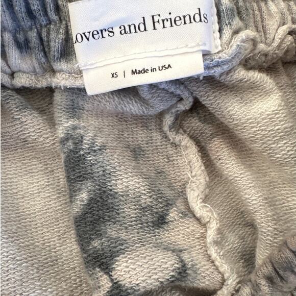 Lovers & Friends - Mackenzie Marble Tie Die Hoodie & Joggers in Gray & White - Picture 5 of 7